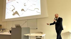 Communication of Research Findings to Non-Experts Training Course